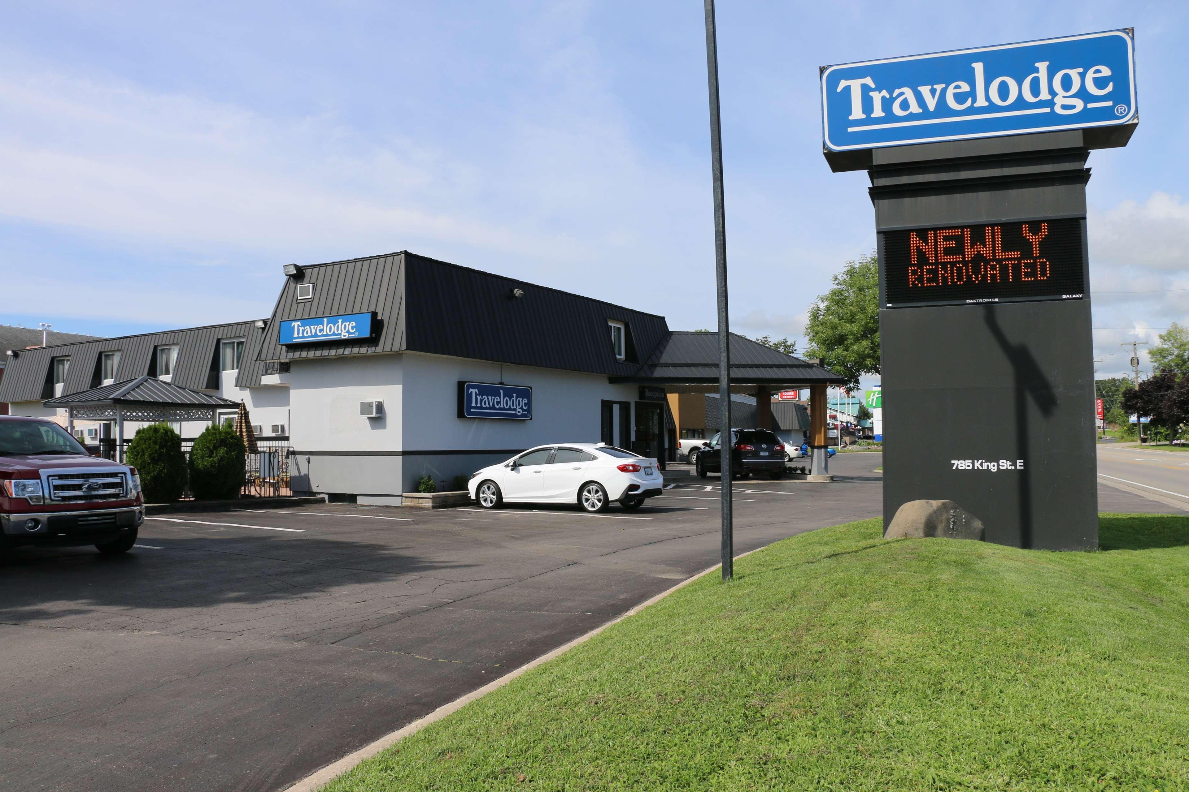 Travelodge By Wyndham Ґананокве Екстер'єр фото
