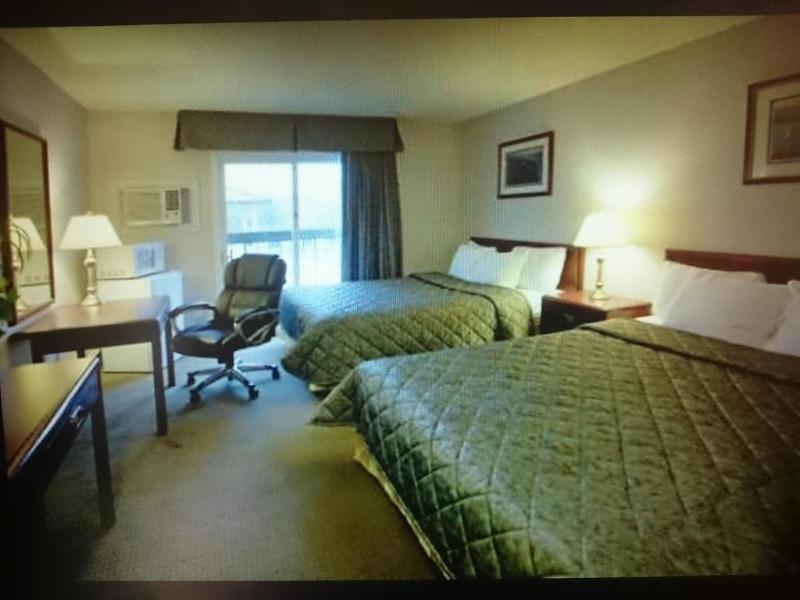 Travelodge By Wyndham Ґананокве Екстер'єр фото